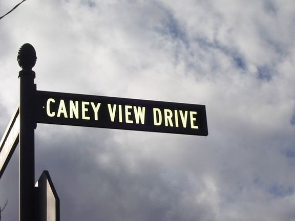 4th image of 334 Caney View Dr