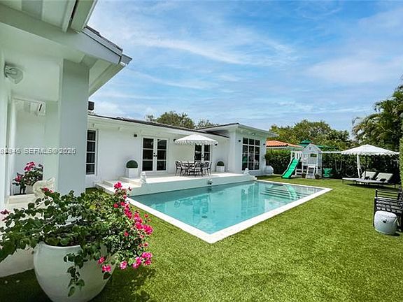 3rd image of 6901 Almansa St #6901