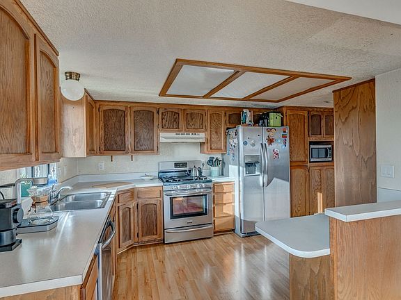 3rd image of 153 NW Captain Ct