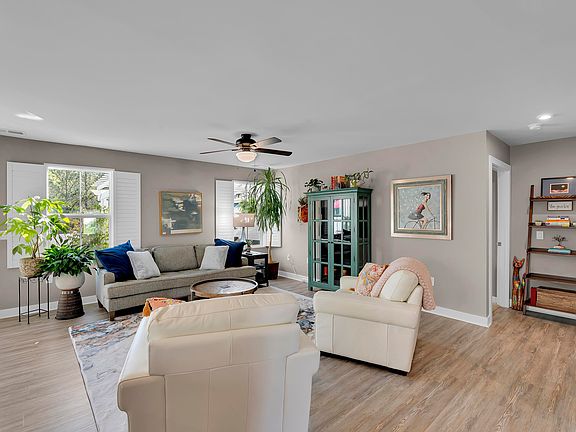 4th image of 2258 Hemming Way