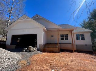 42 Skyline Rd, Hickory, NC 28601