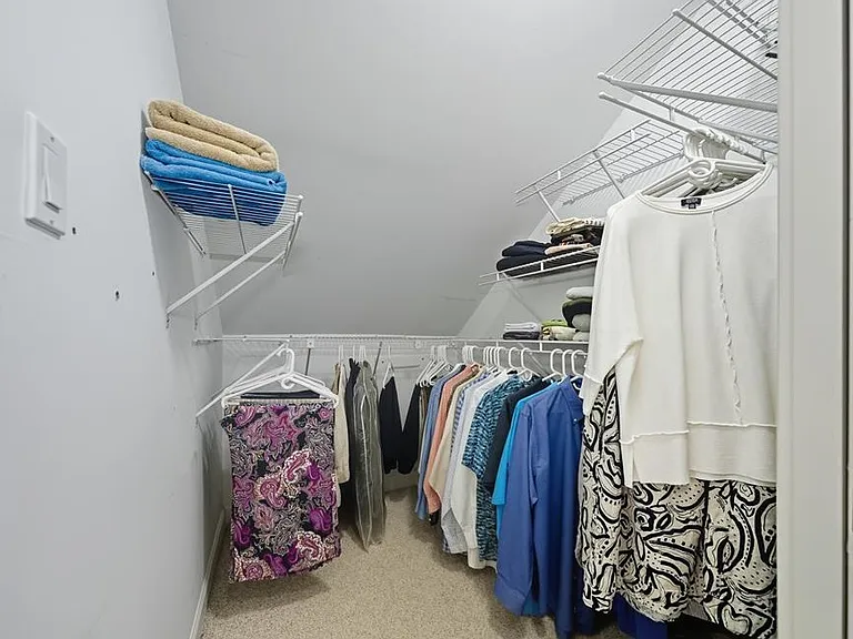 3311 Ellwood Ave — Photo 10