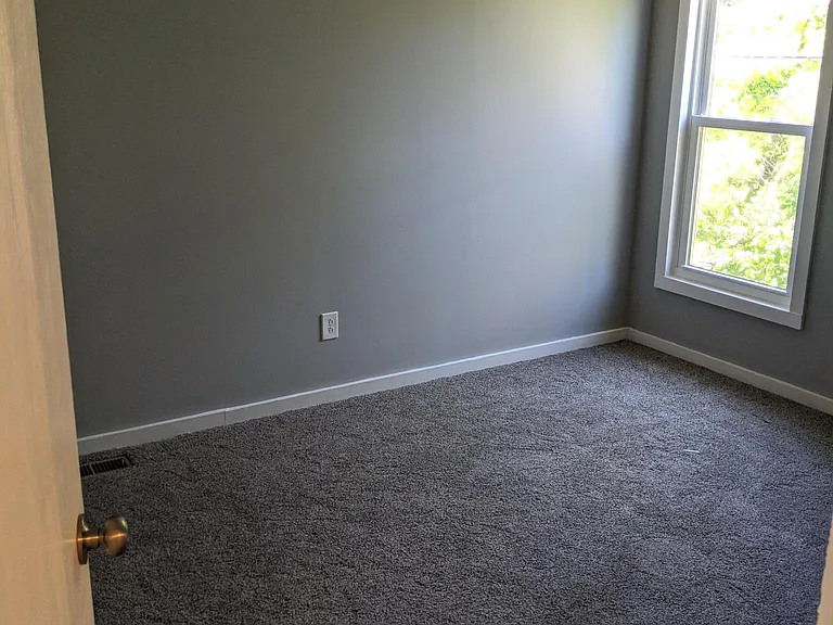 440 Edinburgh Rd — Photo 29
