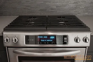 Rented by aptsandlofts.com