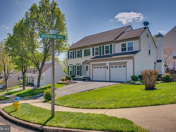 2nd image of 2 E Brook Ct