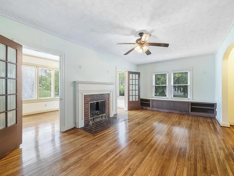 932 Woodrow Ave — Photo 61