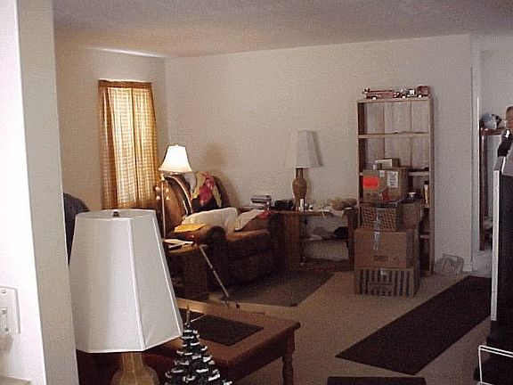 LIVING RM, 2ND VIEW