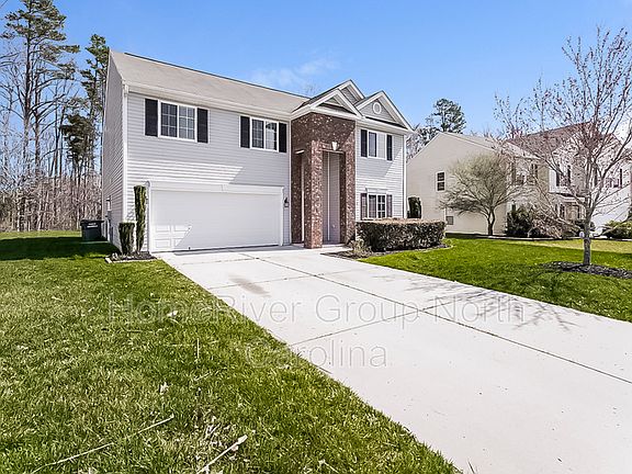 4th image of 407 Walnut Crossing Dr