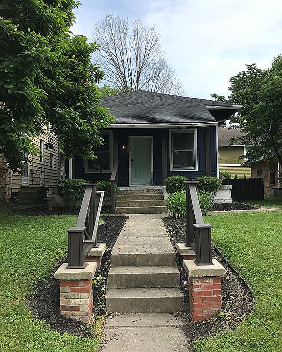 1st image of 909 E 42nd St