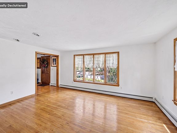 5th image of 48 Ichabod Ln