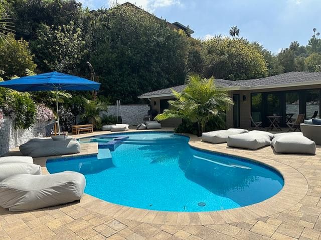 1st image of 13050 Blairwood Dr
