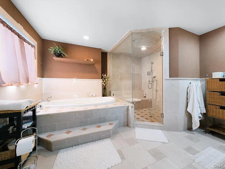 1403 Kings Hwy — Photo 27