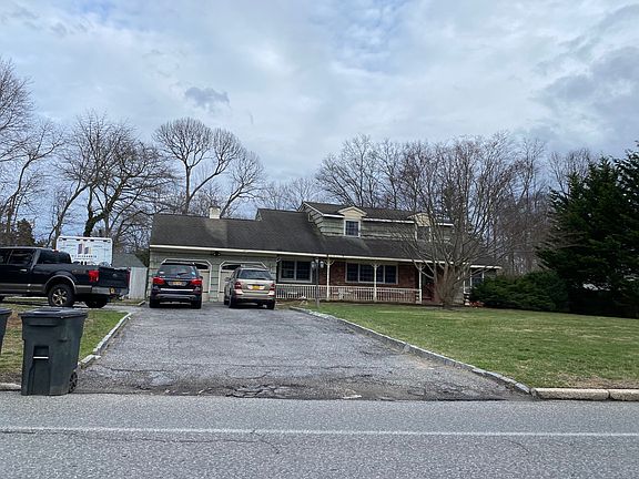 3rd image of 31 Brooksite Dr