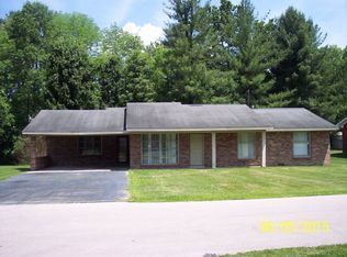 75 Geneva Ave, Irvine, KY 40336