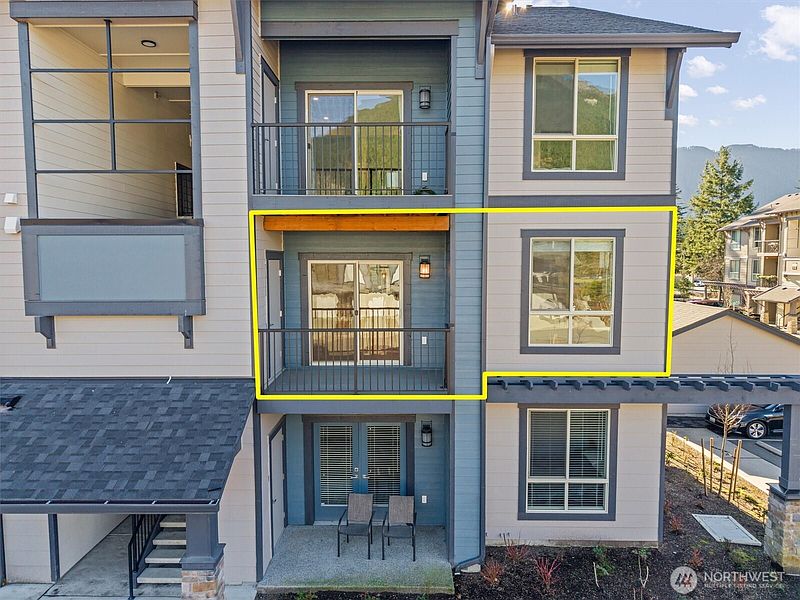 2nd image of 1970 SE 12th Court #D-201