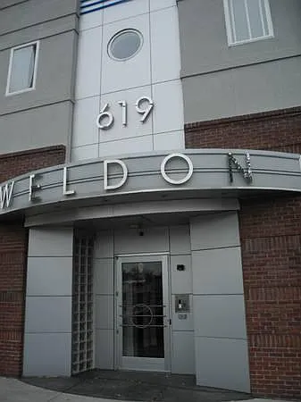 Located in the Art Deco-inspired Weldon Building