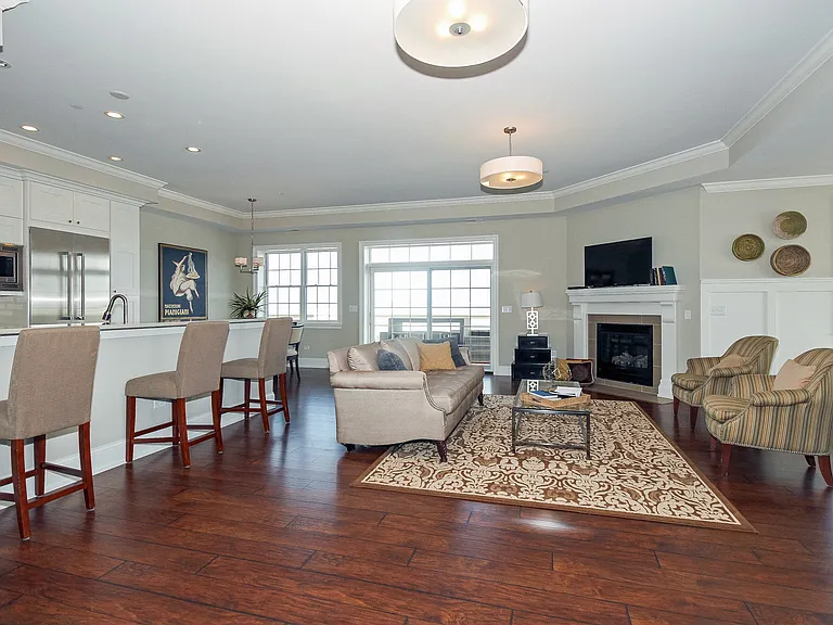 HIGHPOINT Countryside Residences — Photo 7