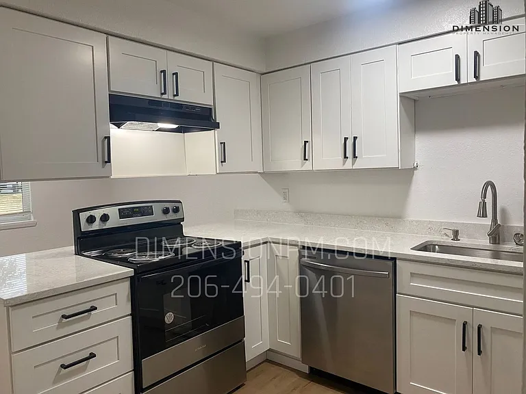 2 & 3 Bedroom Apartments Near Trail! — Photo 18