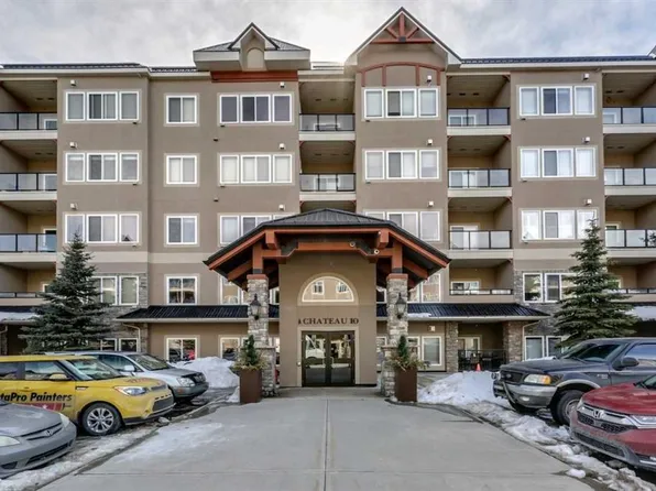 10 S Discovery Ridge Close SW #211, Calgary, AB T3H 5X3