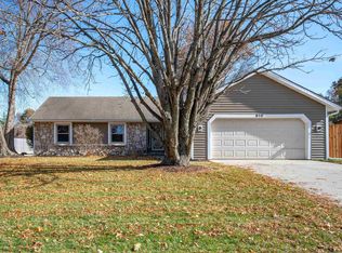 910 S Devonshire Rd, Yorktown, IN 47396