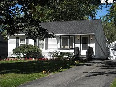 4th image of 8047 Venice Dr NE