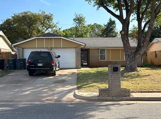 1320 Del Norte Dr, Edmond, OK 73003