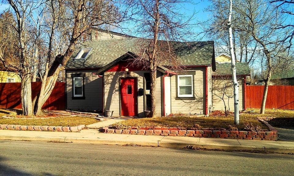 Welcome to 403 E. Emma Stree