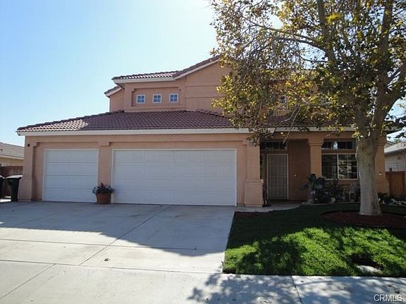 3rd image of 1452 Airlift St