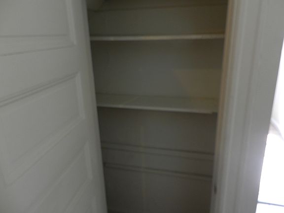 3rd image of 3919 Labadie Ave