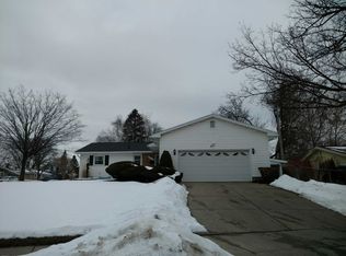 3018 Cooley Dr, Lansing, MI 48911
