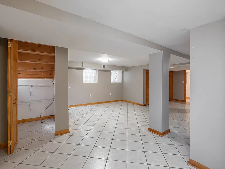 3403 N Hamlin Ave #1 — Photo 17
