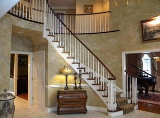 11 Overlook Rd, Hopewell, NJ 08525