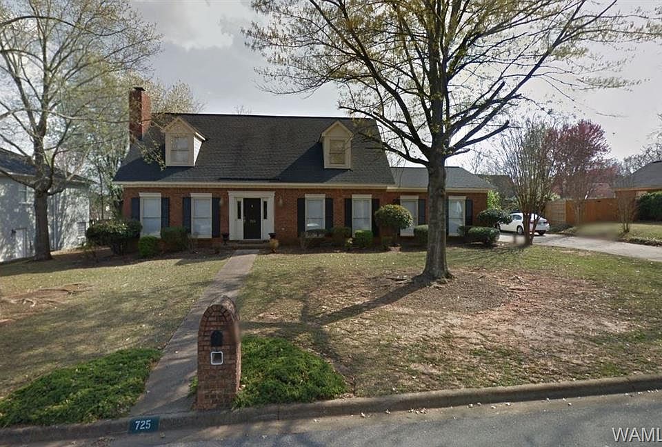 1st image of 725 Fair Oaks Ln
