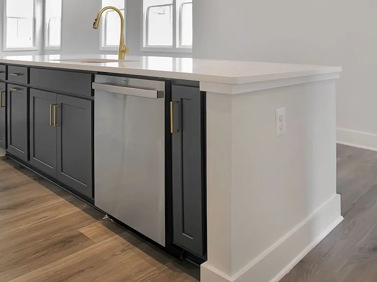1629 Koch Ct — Photo 4