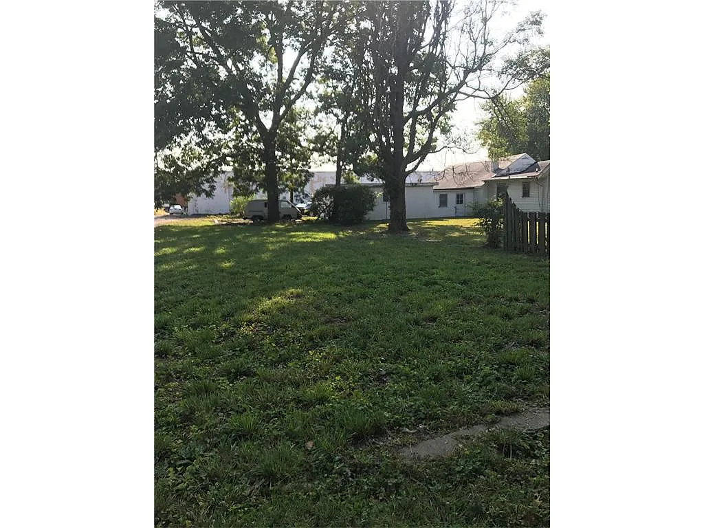 4507 Caroline St photo 1