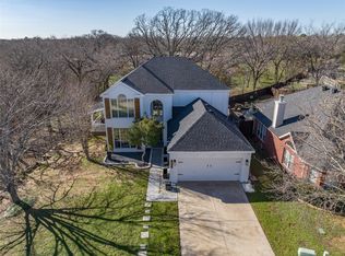 906 Vista Oaks Ct, Lake Dallas, TX 75065
