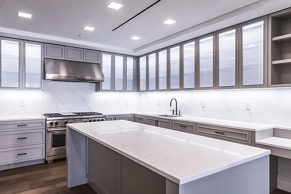 Rented by Real Estate Services USA, LLC | media 28