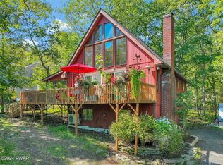 3178 Cherry Ridge Rd, Bushkill, PA 18324