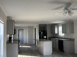 16 Illini East St, Greenville, IL 62246