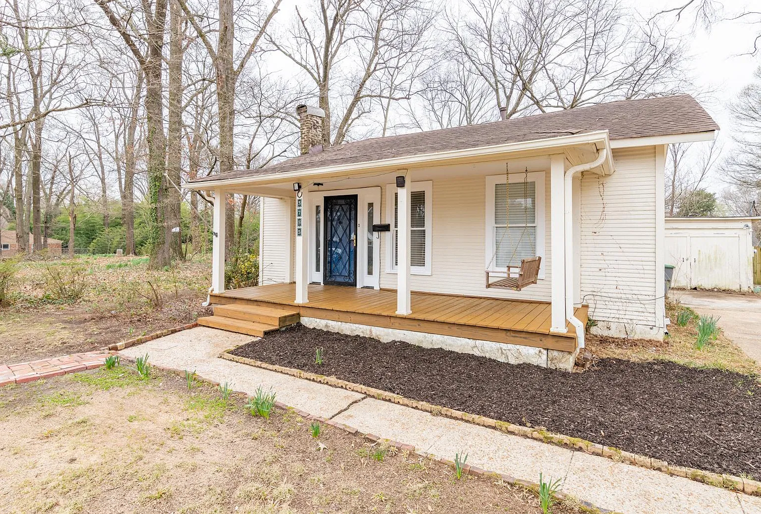 3755 Carnes Ave — Photo 2