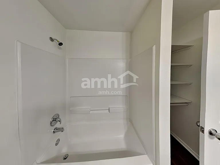 7919 Oak Pointe — Photo 18