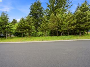 34 SE Inlet Ave, Lincoln City, OR 97367