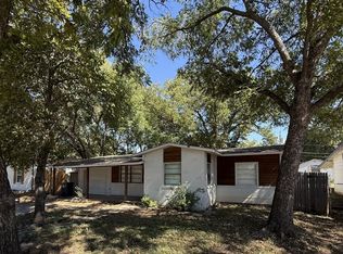 1415 Swiss St, Arlington, TX 76010