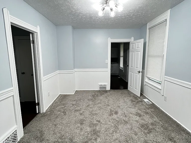 1396 E 45th St #1 — Photo 8