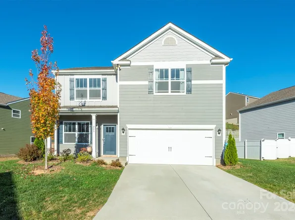 205 Marathon Ln, Candler, NC 28715