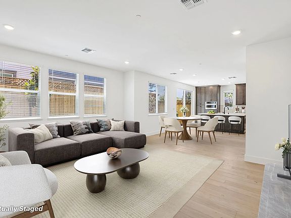 Abigail Place Homesite 3 Great Room Virtually Stag