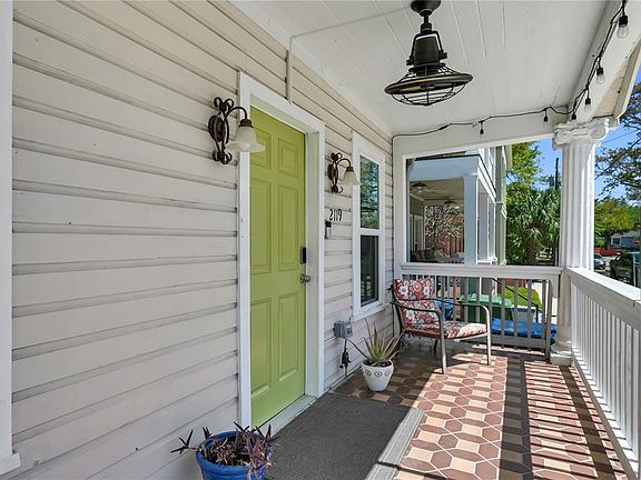 3rd image of 2119 W Spruce St