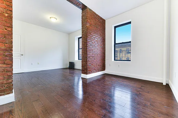 Rented by REAL New York | media 25