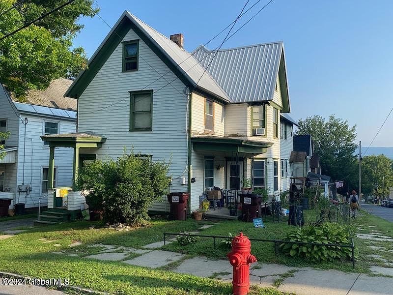 4th image of 31 Steele Avenue