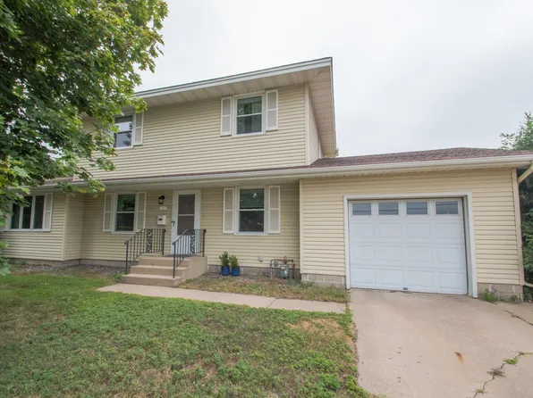 7524 Noble Ave N, Brooklyn Park, MN 55443